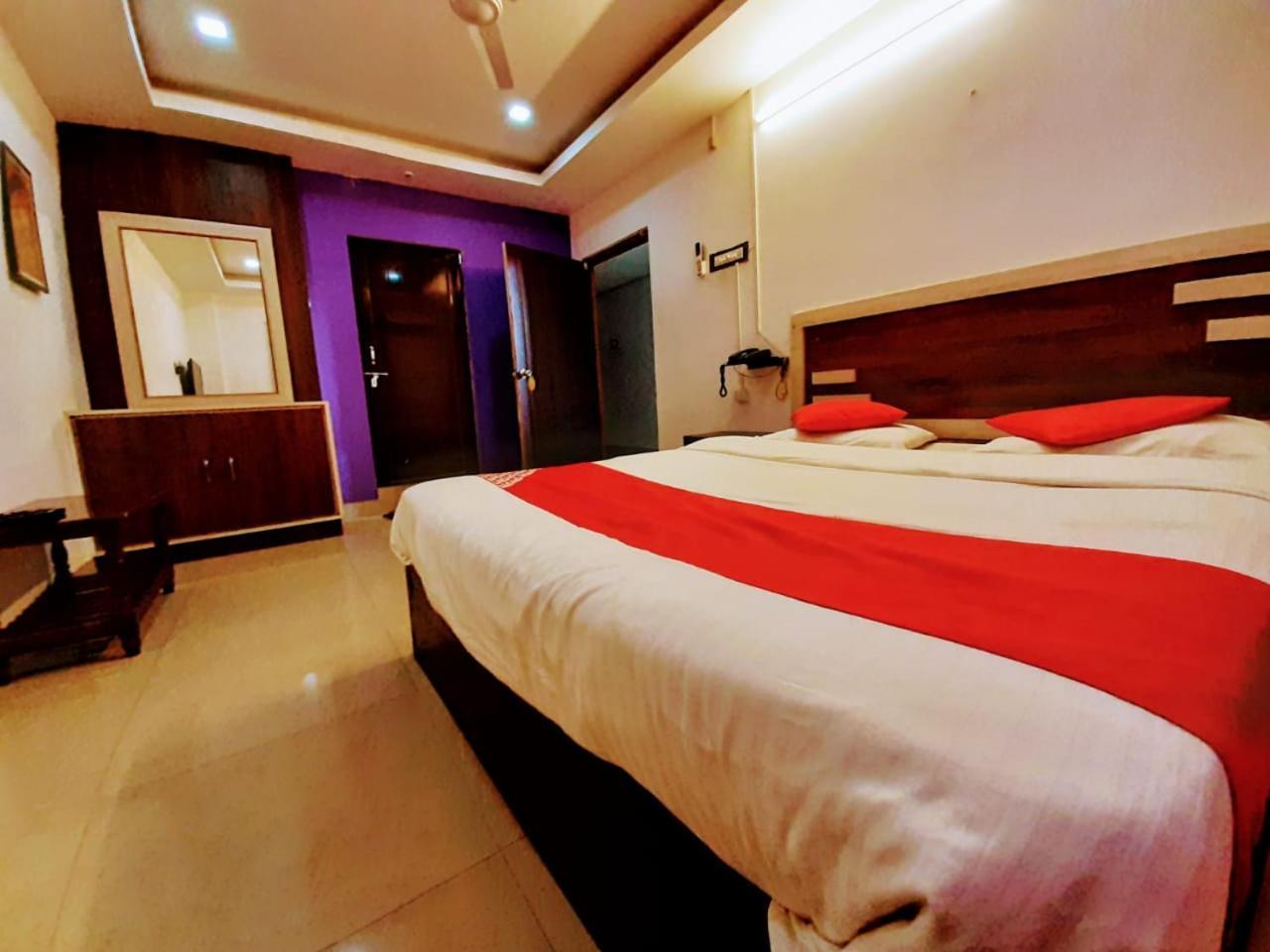 Hotel Vashishta Inn Paderu Екстериор снимка